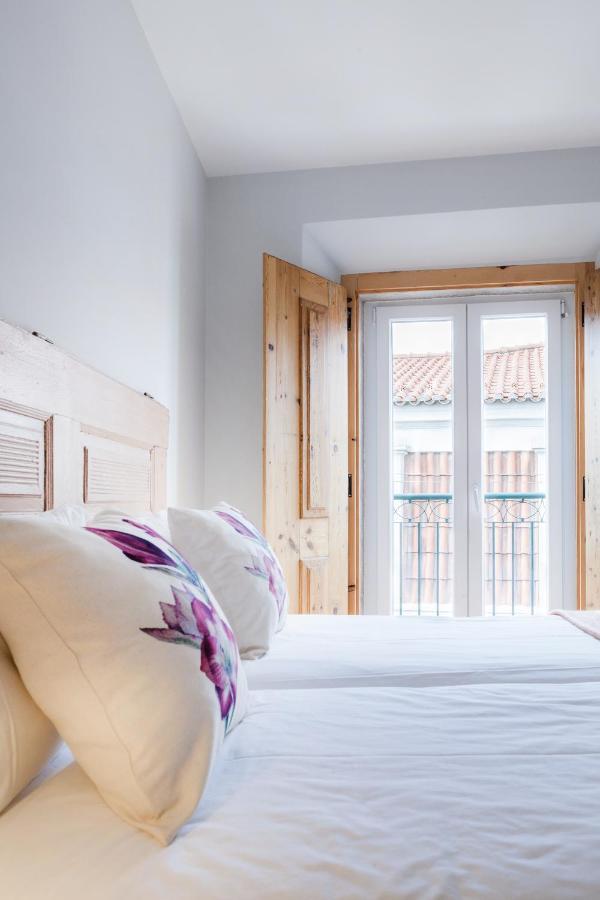 Amazing Rooftop Terrace With River And Historic City View 4 Bedrooms 4 Bathrooms Ac 19Th Century Building Chiado Lisbona Esterno foto